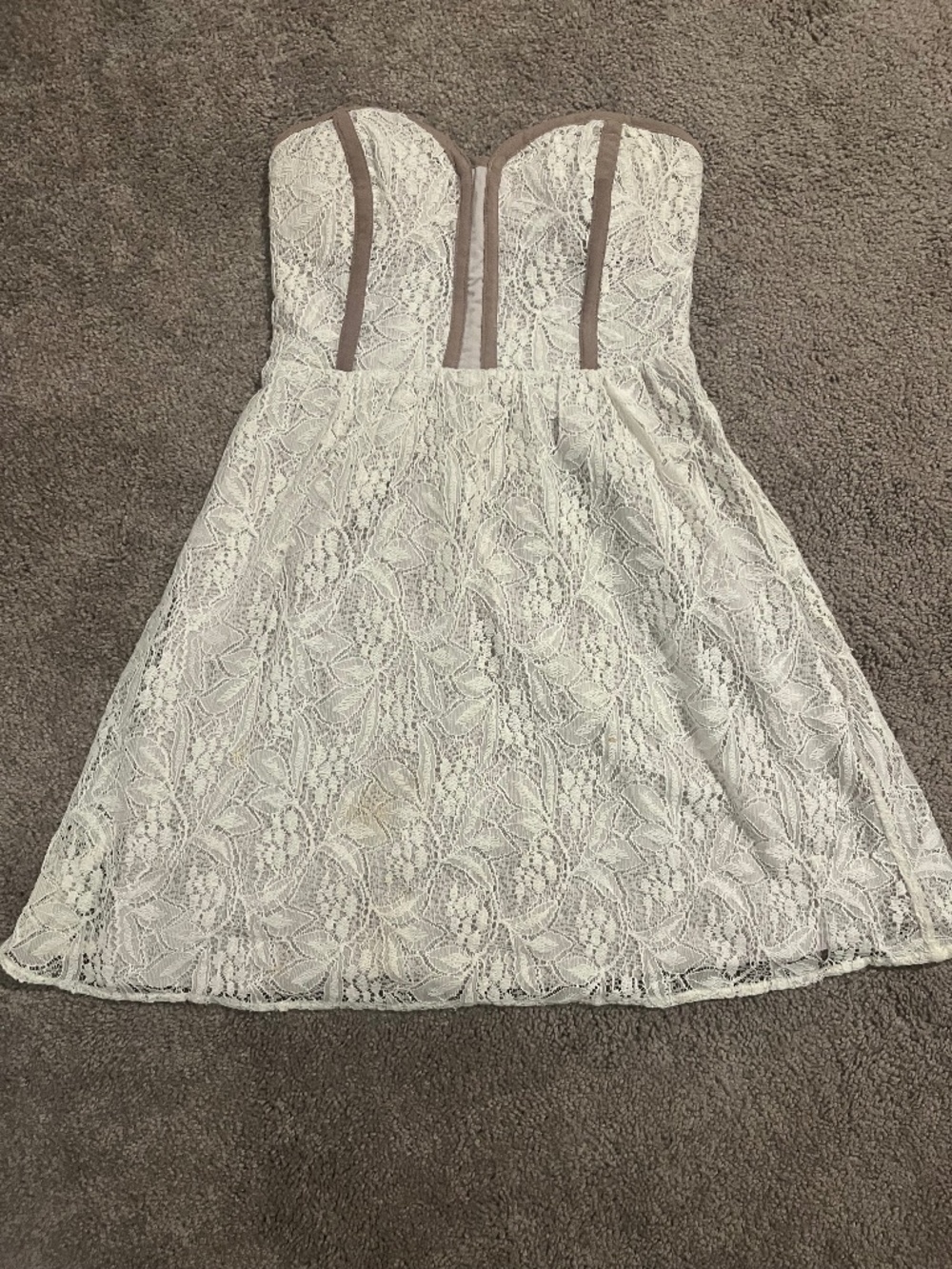 Urban Outfitters Strapless Mini Lace Cocktail, Prom, Wedding or fun summer Dress